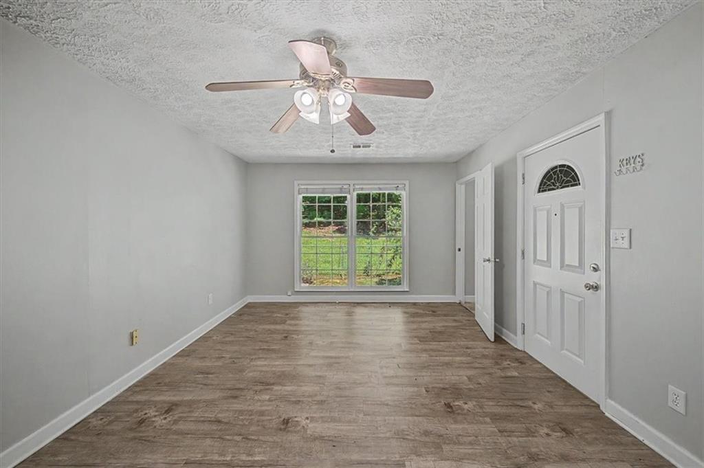 403 S Sequoyah Circle Ne Property Photo 17