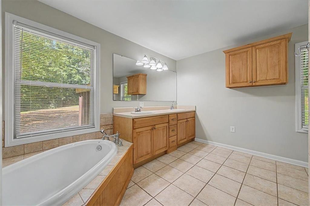 403 S Sequoyah Circle Ne Property Photo 29