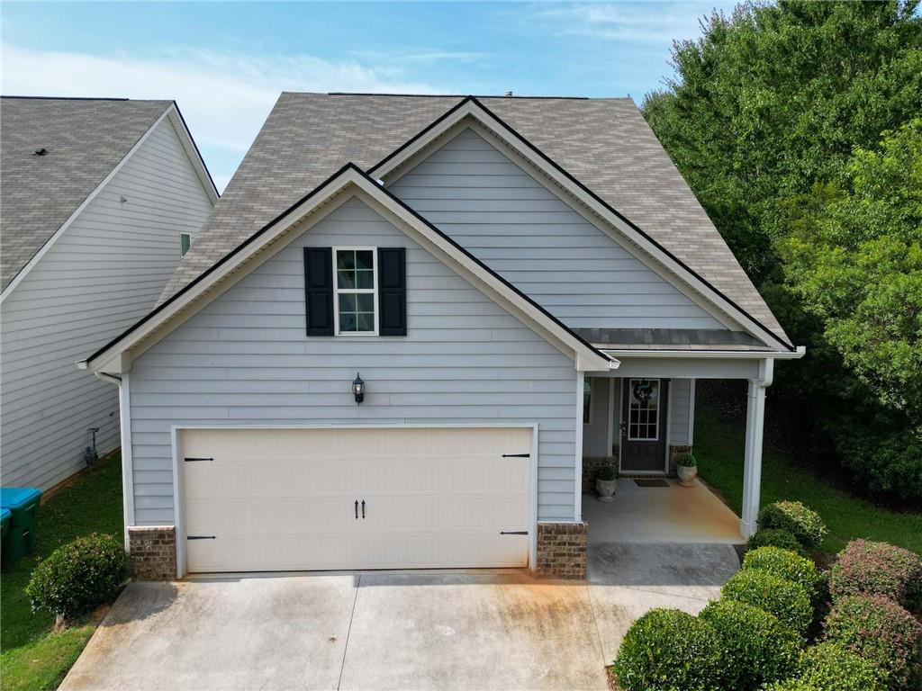 10 Castlemoor Loop Property Photo 2