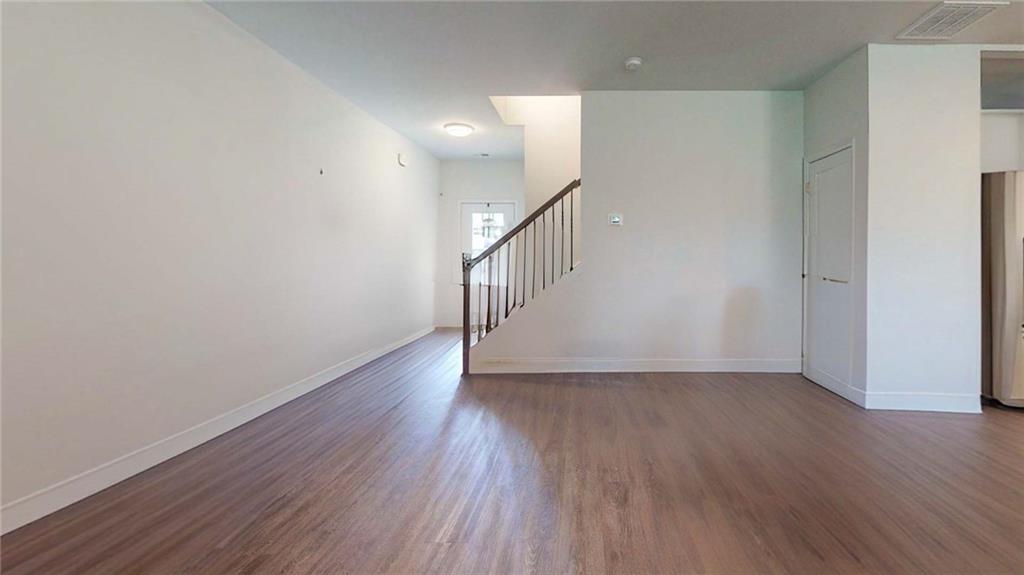 10 Castlemoor Loop Property Photo 15