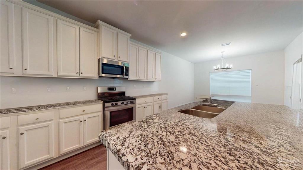 10 Castlemoor Loop Property Photo 17