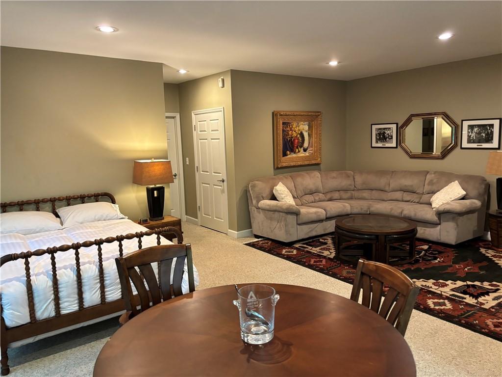 52 Swallow Point Property Photo 17