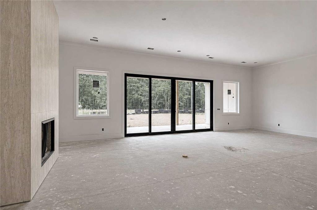 632 Arnold Mill Road Property Photo 7