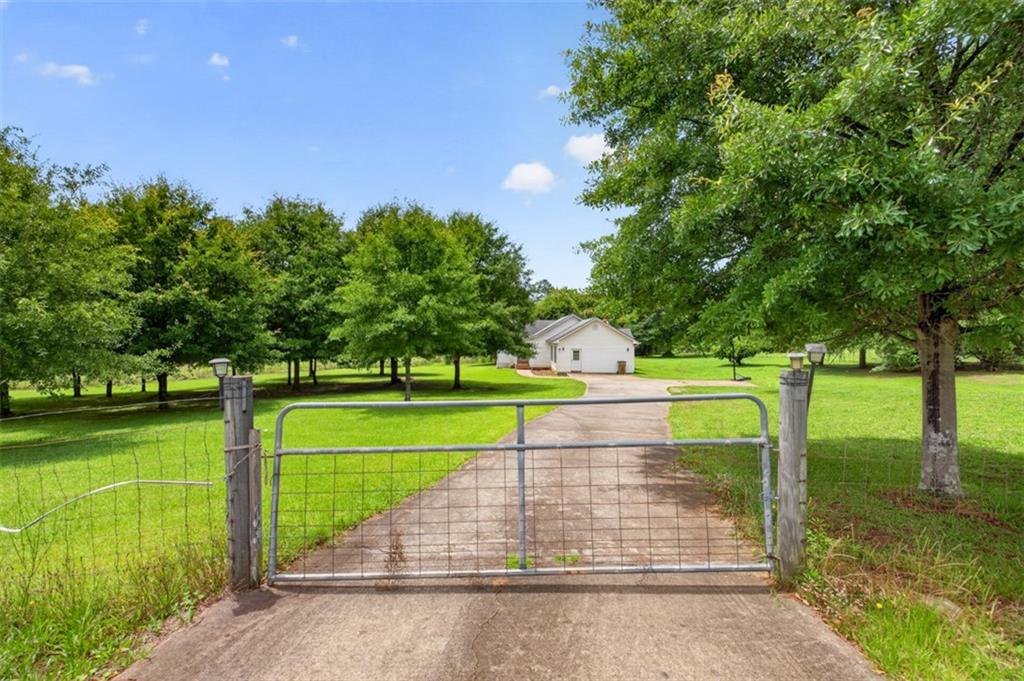 602 Pendergrass Road Property Photo 1
