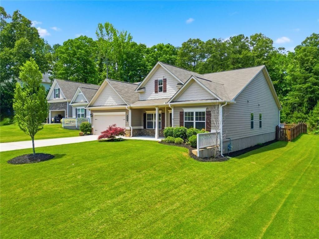 222 Woodford Drive Property Photo 4