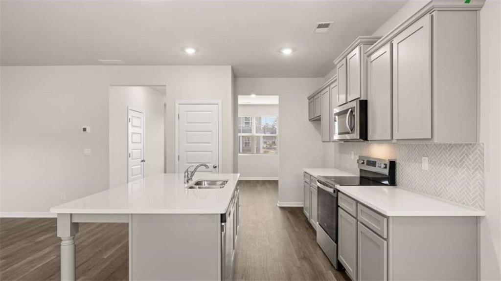 200 Bristol Boulevard Property Photo 11