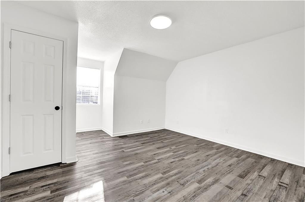 15 Brighton Court Property Photo 14
