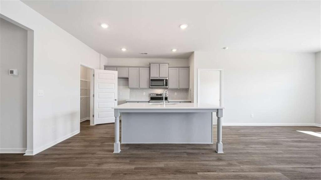 233 Bristol Boulevard Property Photo 10