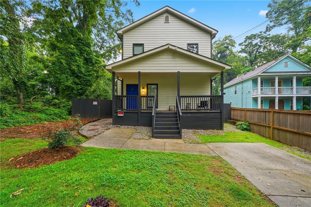 1806 Charleston Avenue Se Property Photo 1