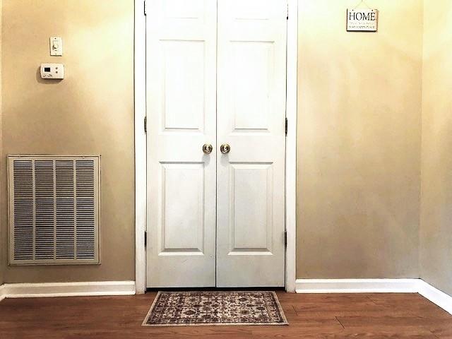 960 Mcentyre Loop Se Property Photo 8