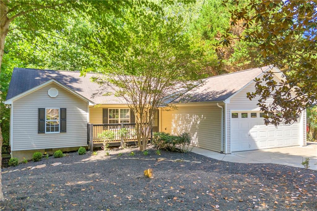 2941 Lake Hollow Road Property Photo 3