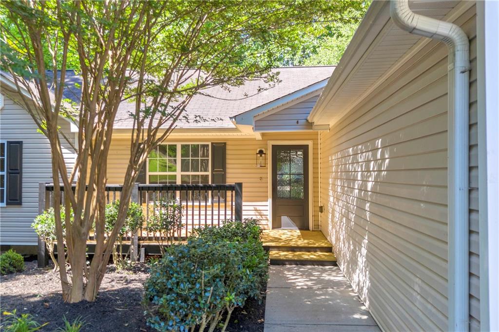 2941 Lake Hollow Road Property Photo 4