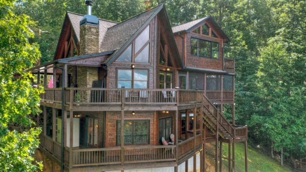 1404 Mountain High Drive Property Photo 1