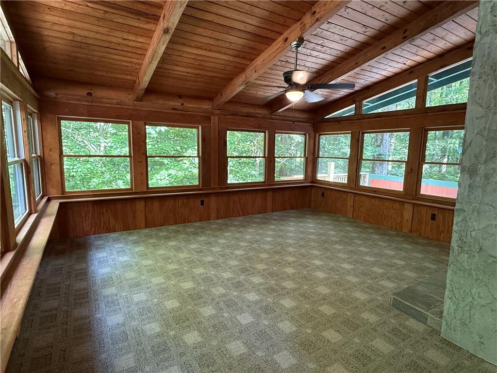 2405 Mountain Road Property Photo 7