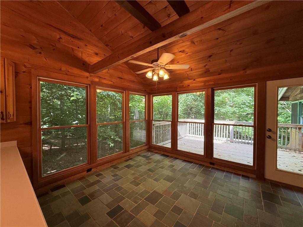 2405 Mountain Road Property Photo 8