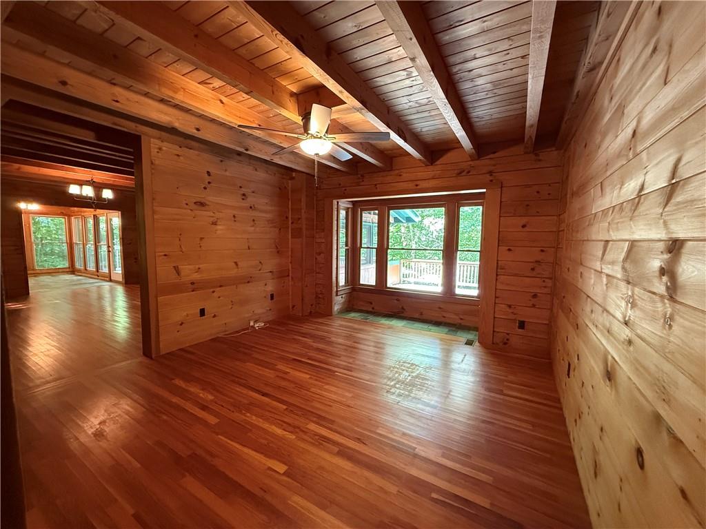2405 Mountain Road Property Photo 9
