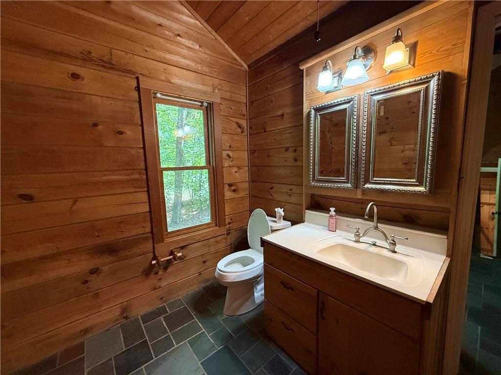 2405 Mountain Road Property Photo 11
