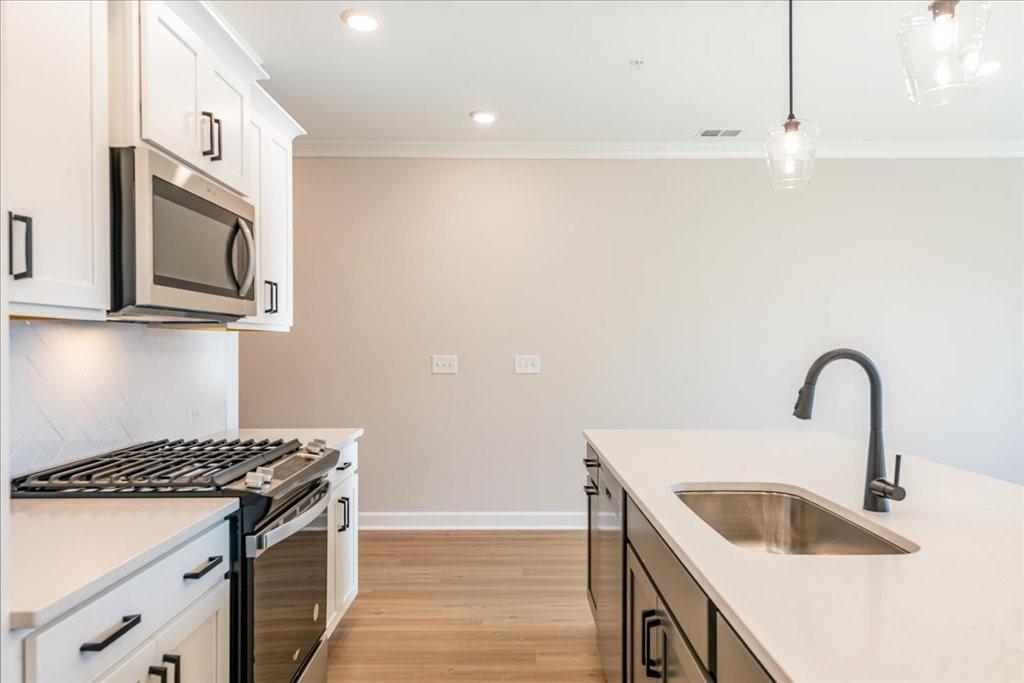 550 Feldspar Way Property Photo 3