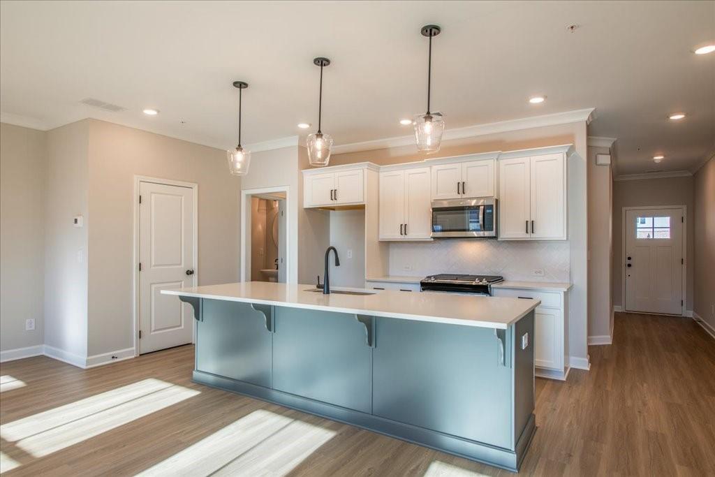 550 Feldspar Way Property Photo 6