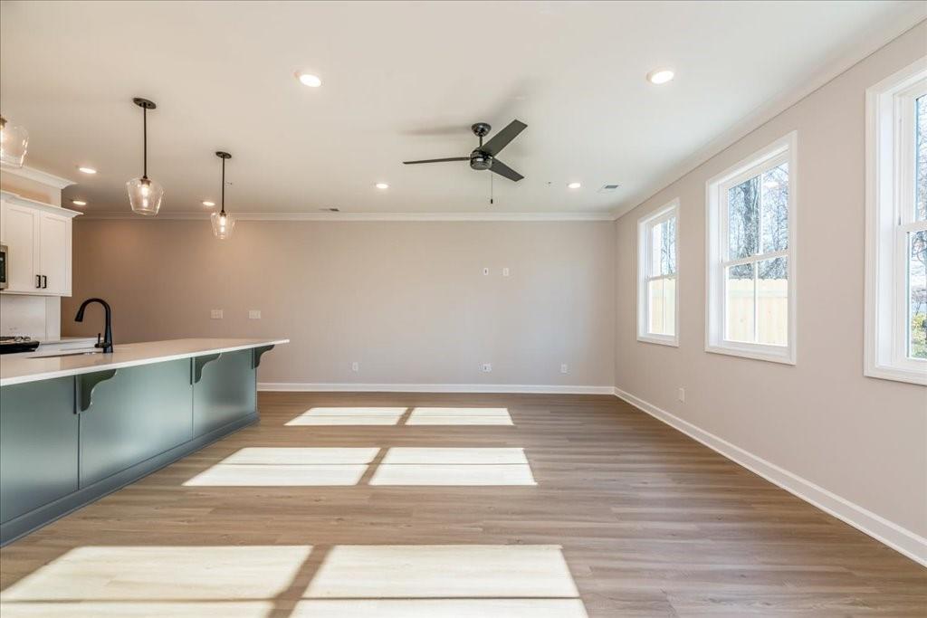 550 Feldspar Way Property Photo 9