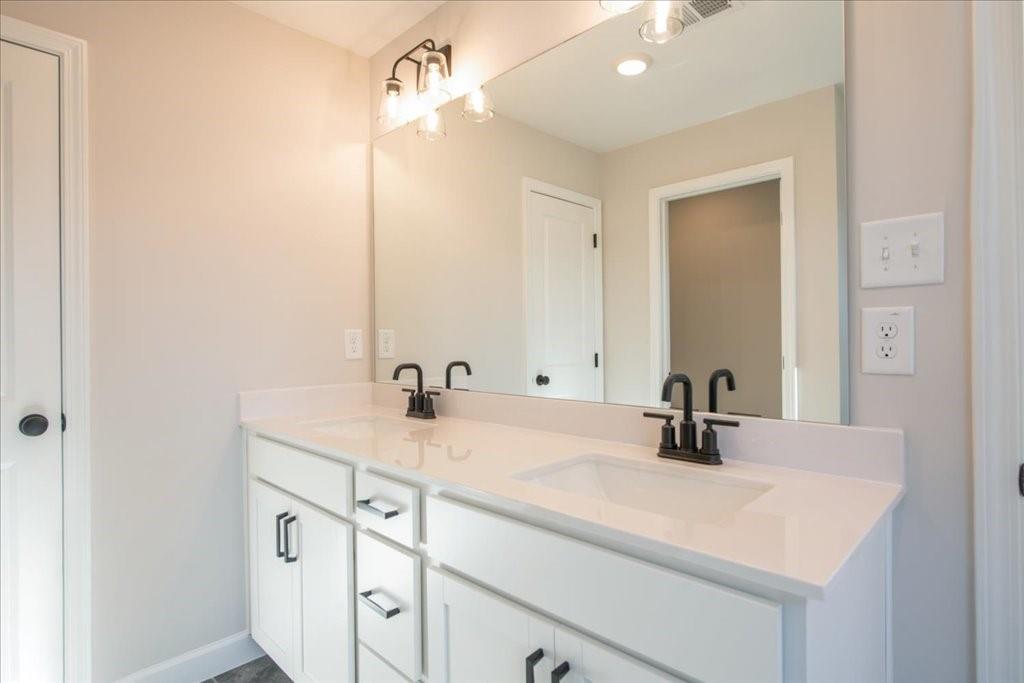 550 Feldspar Way Property Photo 19