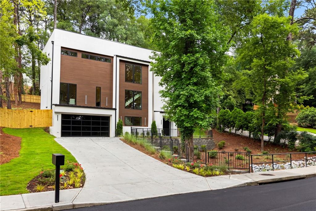 2822 Shady Valley Drive Ne Property Photo 1