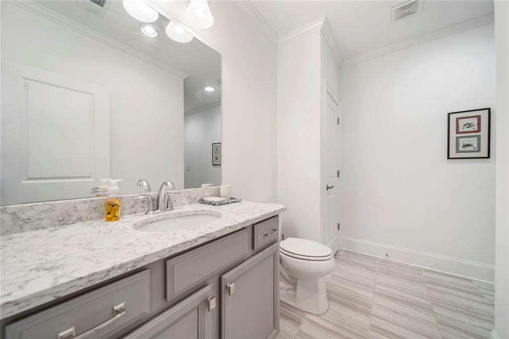 7790166 Property Photo 35