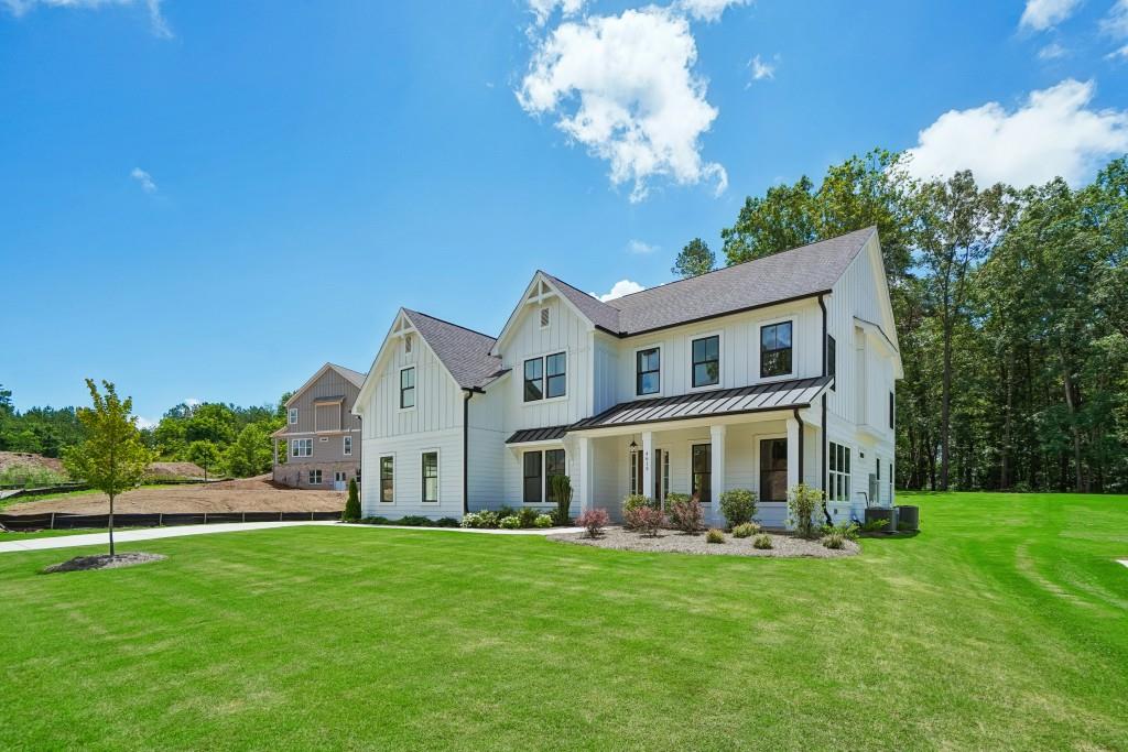 4615 Greyson Manor Drive Property Photo 2