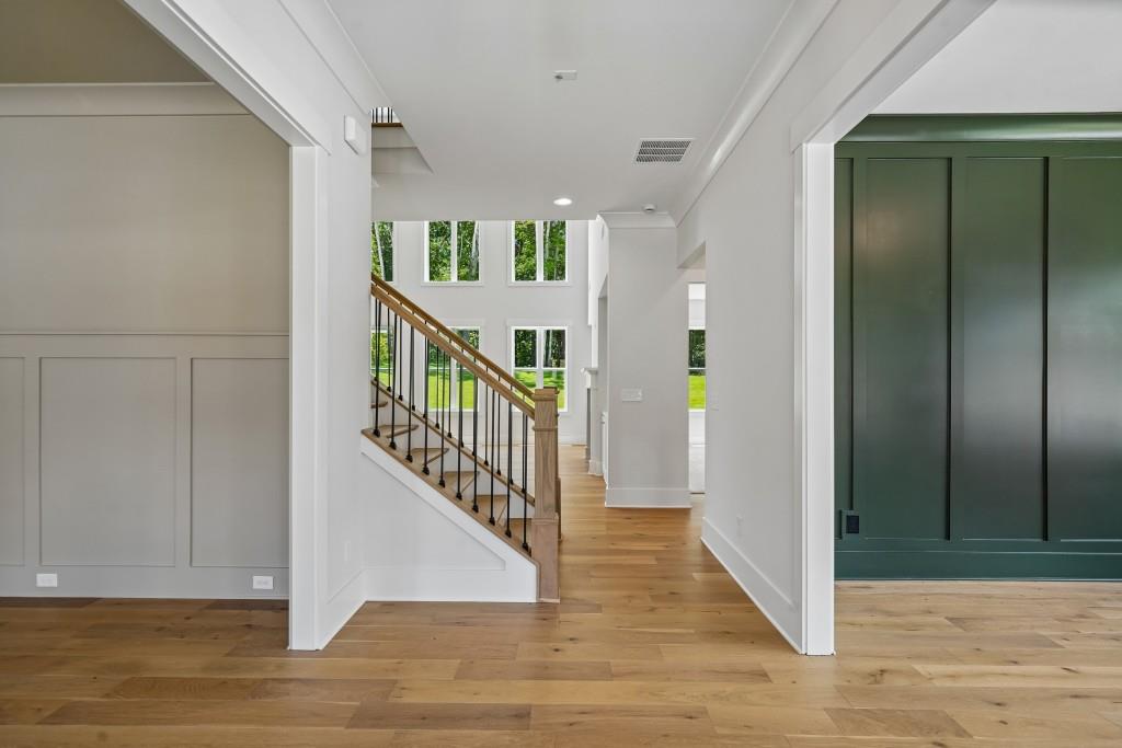 4615 Greyson Manor Drive Property Photo 4