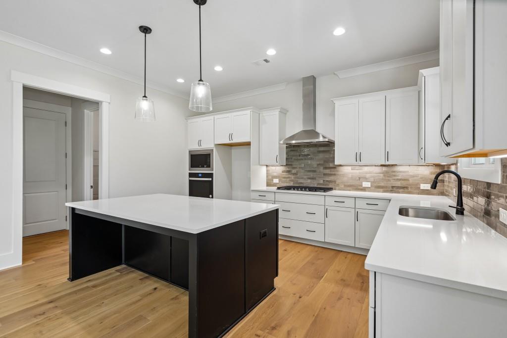 4615 Greyson Manor Drive Property Photo 10