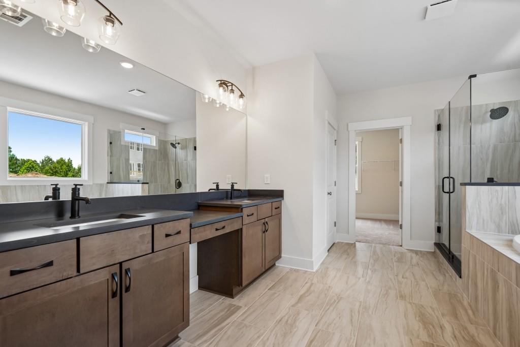 4615 Greyson Manor Drive Property Photo 20