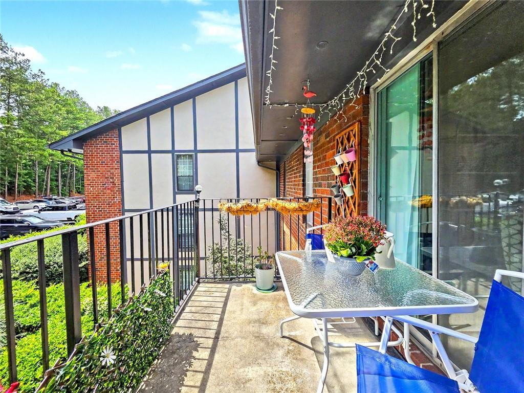 6851 Roswell Road Unit H33 Property Photo 24