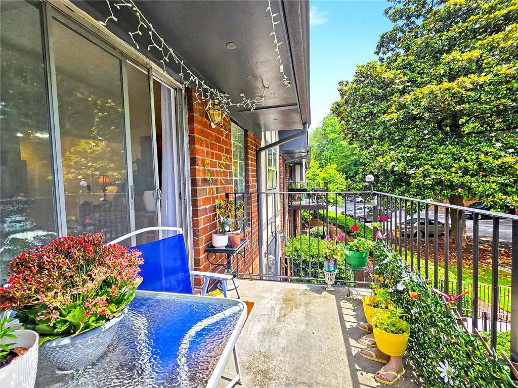 6851 Roswell Road Unit H33 Property Photo 25
