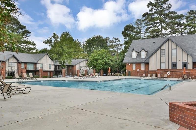 6851 Roswell Road Unit H33 Property Photo 31
