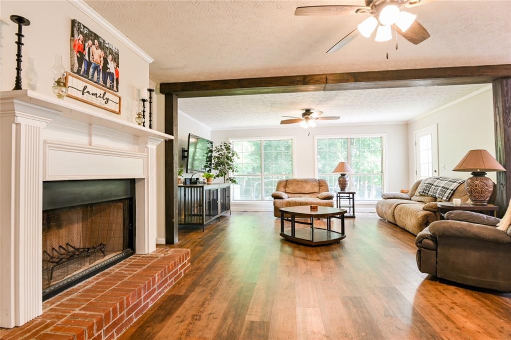 1901 Mcconnell Road Property Photo 2