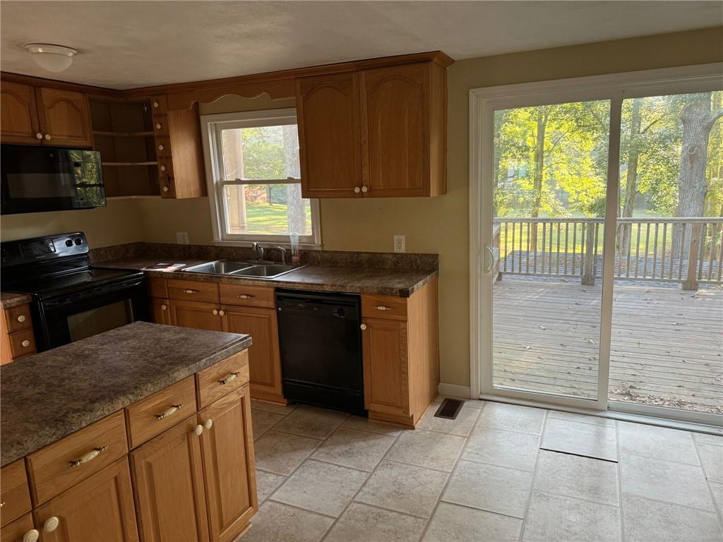 14450 Cogburn Road Property Photo 7