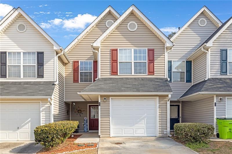 6722 Gallant Court SE Property Photo 1