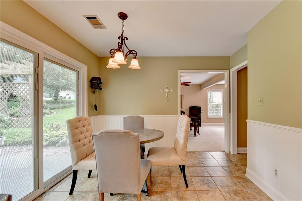 719 Flowers Crossing Property Photo 18