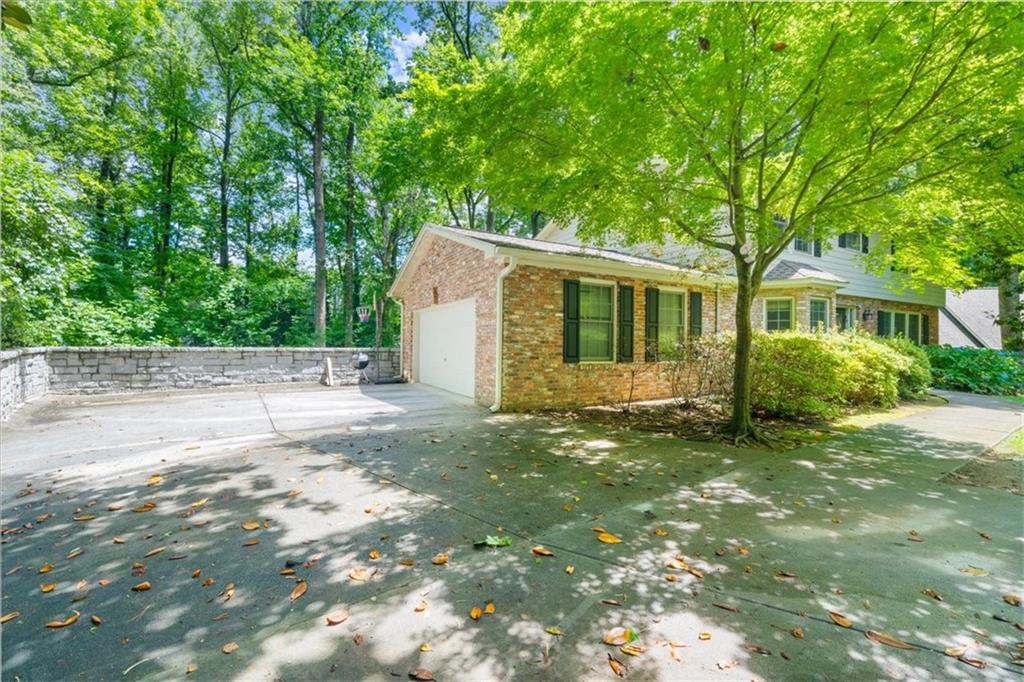 5667 Colton Drive Property Photo 4