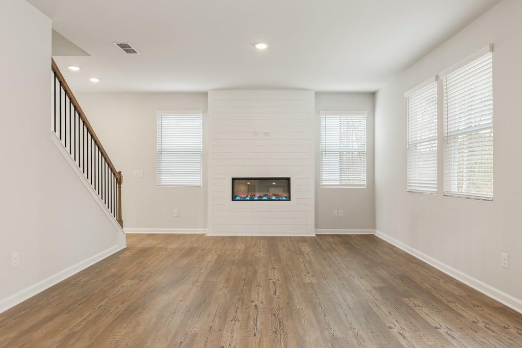 8039 Dickens Drive Property Photo 6