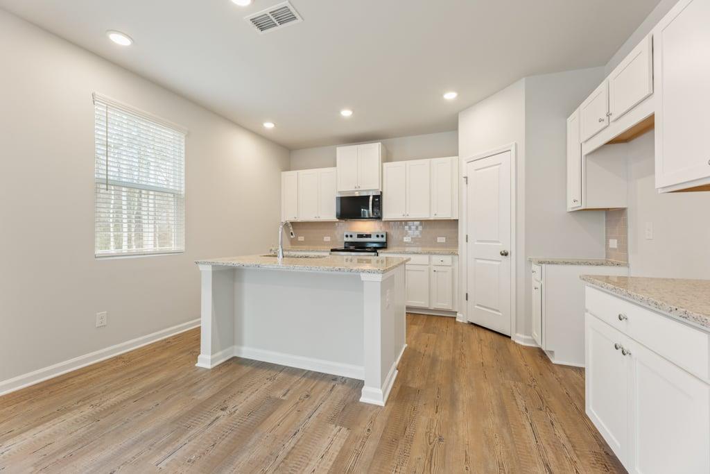 8039 Dickens Drive Property Photo 10