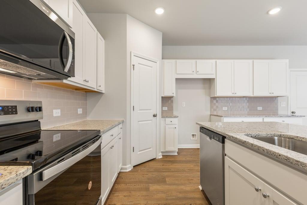 8039 Dickens Drive Property Photo 11