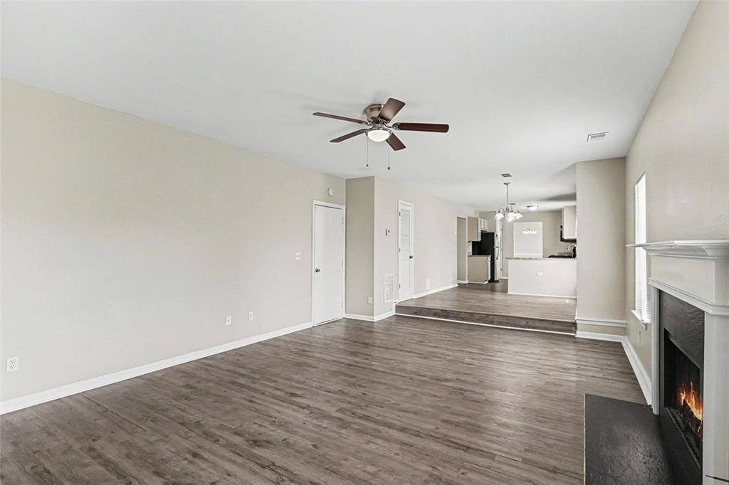 2909 Crabapple Circle Se Property Photo 3