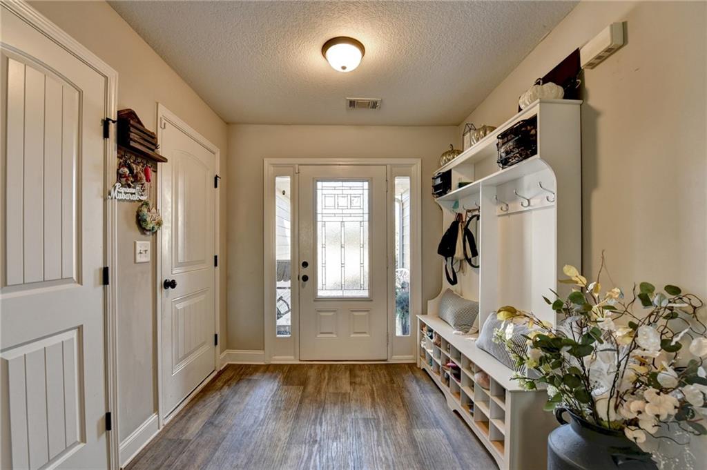 204 Lynn Road Property Photo 6