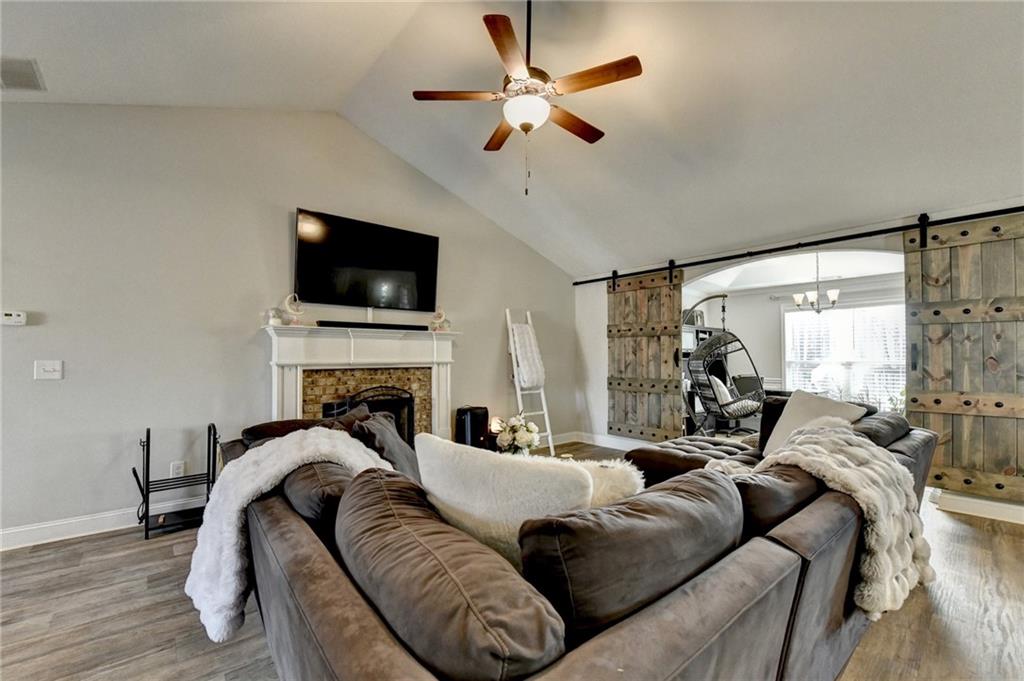 204 Lynn Road Property Photo 9