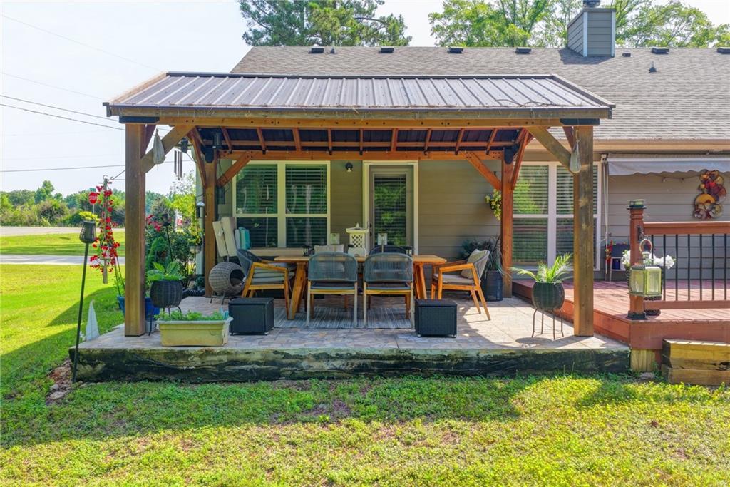204 Lynn Road Property Photo 33