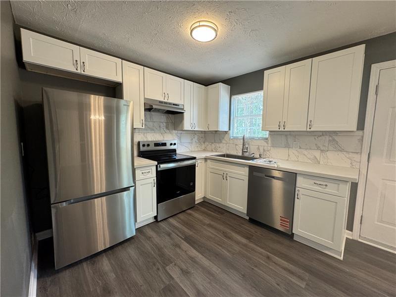 330 Crestfield Circle Property Photo 4