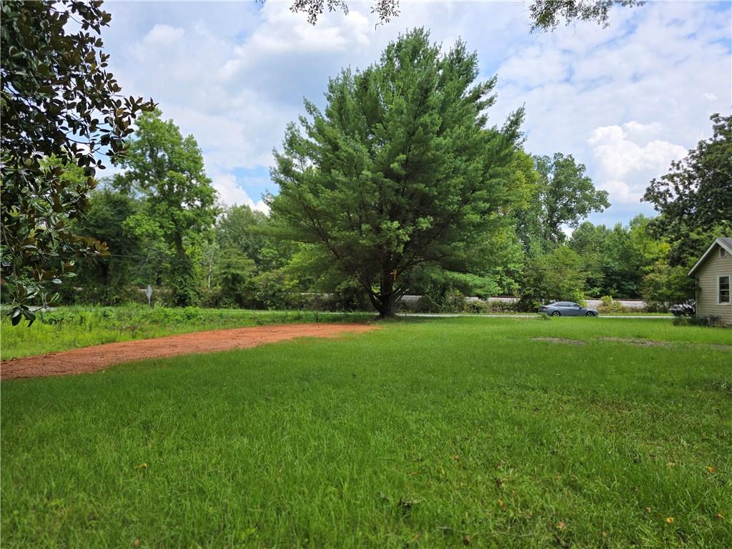 2715 Huff Drive N Property Photo 1
