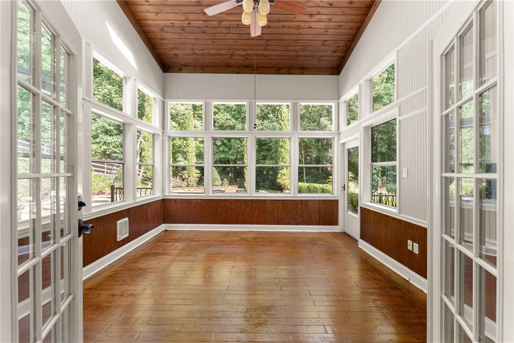 136 Riverview Drive Property Photo 30