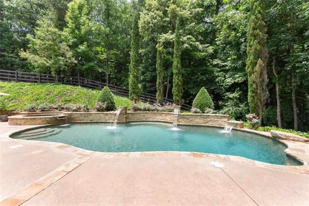 136 Riverview Drive Property Photo 48